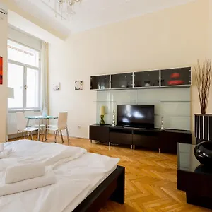  Guest house Prime Location Superior Hungary